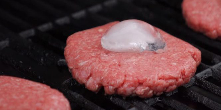 Here’s Why You Should Put Ice Cubes in Your Burger Patties