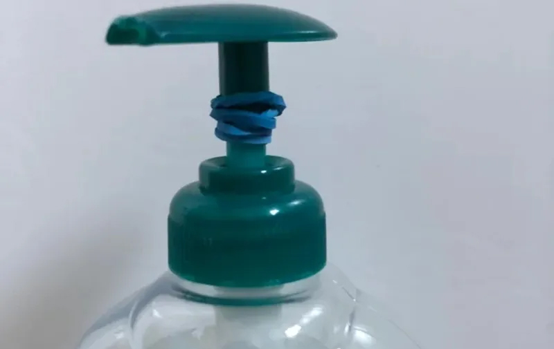 Wrap an Elastic Band Around a Soap Dispenser